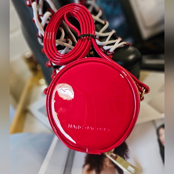 Marc Jacobs Round Red Patent Leather Mini Bag - Picture 5 of 11